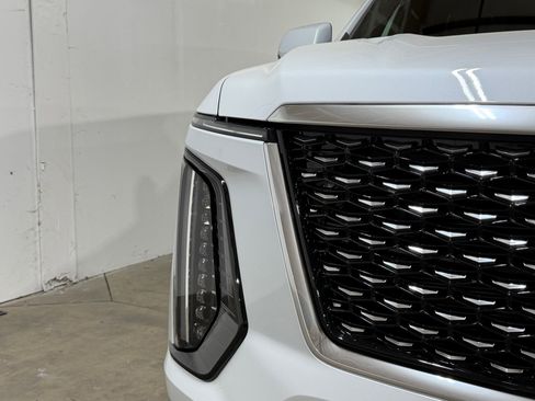 New 2026 Cadillac Escalade Luxury w/ Touring Package AWD/4WD image 23