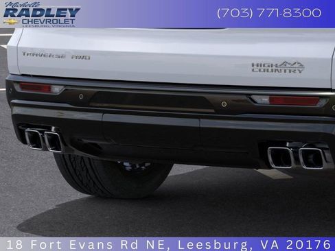 New 2026 Chevrolet Traverse High Country image 16