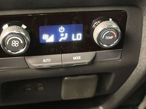 New 2026 Chevrolet Traverse LT w/ Driver Confidence Package FWD image 21