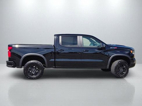 Used 2025 Chevrolet Silverado 1500 ZR2 w/ Technology Package image 6