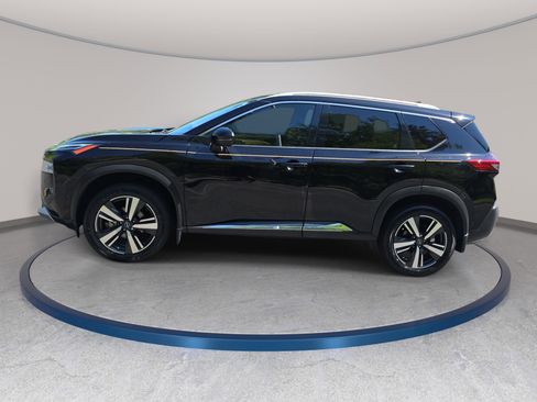 Certified 2023 Nissan Rogue Platinum FWD image 8