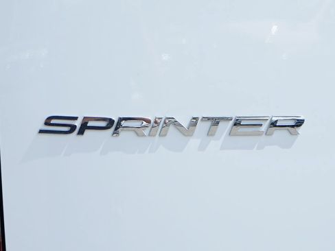 Used 2024 Mercedes-Benz Sprinter 2500 image 43