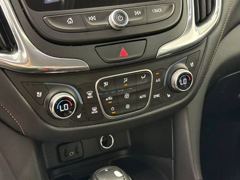 Used 2018 Chevrolet Equinox Premier AWD/4WD image 23