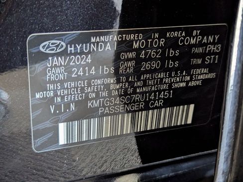 Used 2024 Genesis G70 2.5T w/ Sport Prestige Package image 61