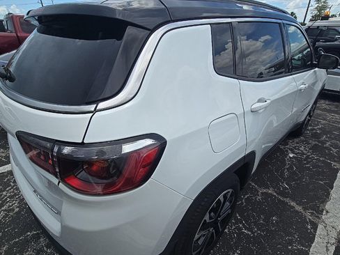 Used 2023 Jeep Compass Limited AWD/4WD image 5
