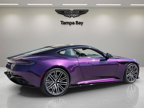 Used 2024 Aston Martin DB12 Coupe image 4