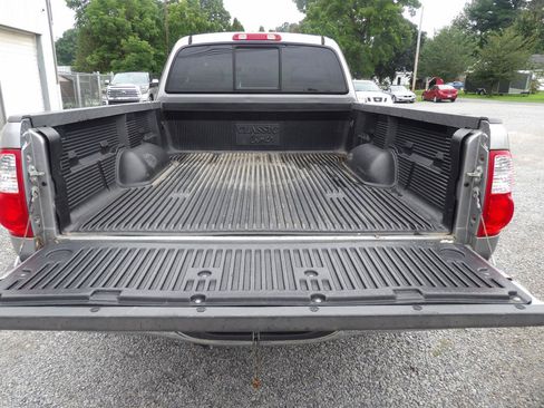 Used 2005 Toyota Tundra SR5 AWD/4WD image 6