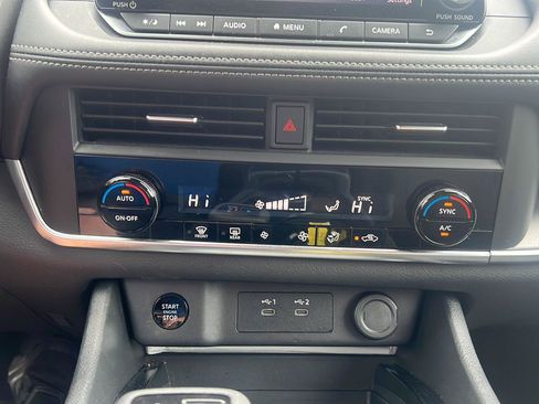Used 2024 Nissan Rogue SV AWD/4WD image 22