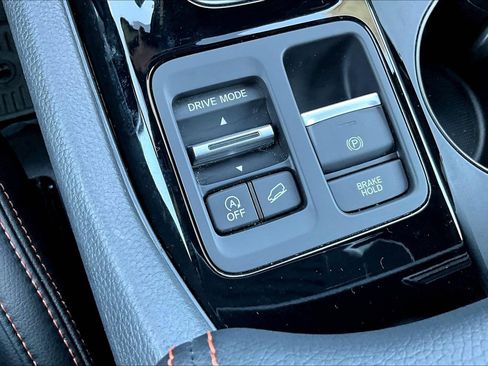 Used 2024 Honda Pilot TrailSport image 38