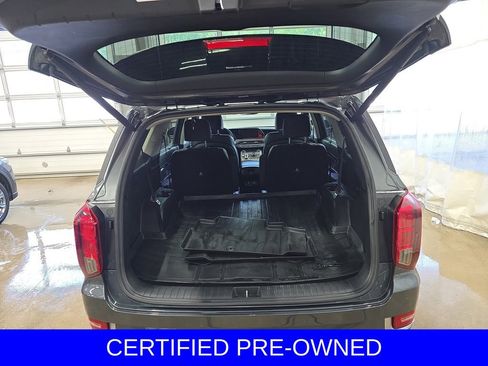 Used 2022 Hyundai Palisade Limited w/ Winter Package FWD image 13