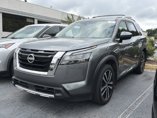 Certified 2025 Nissan Pathfinder Platinum w/ Cargo Package FWD image 1