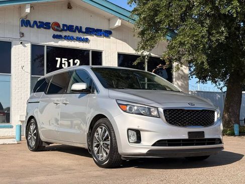 Used 2018 Kia Sedona SX FWD image 1