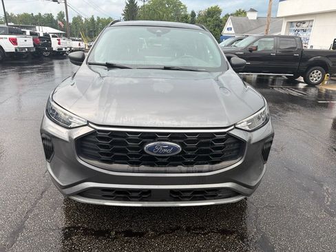 Used 2023 Ford Escape ST-Line w/ Tech Pack #1 AWD/4WD image 3