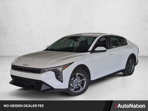 Used 2025 Kia K4 FWD image 1