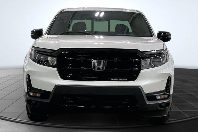 Used 2025 Honda Ridgeline Black Edition image 3