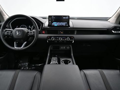 Certified 2025 Honda Pilot EX-L image 46