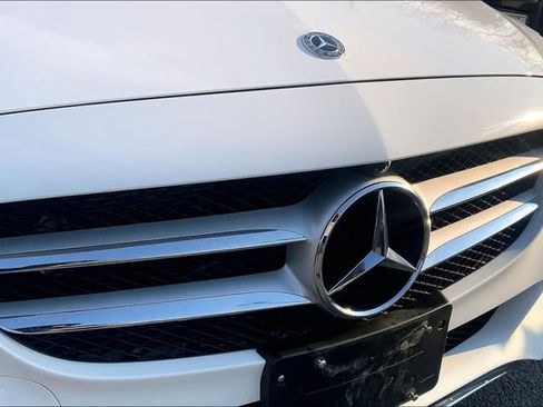 Used 2018 Mercedes-Benz C 300 4MATIC Sedan image 27