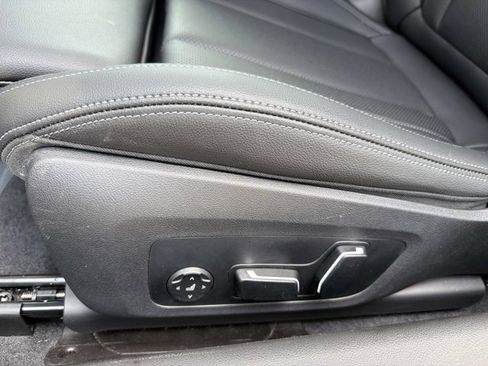 Used 2025 BMW 230i Coupe RWD image 10