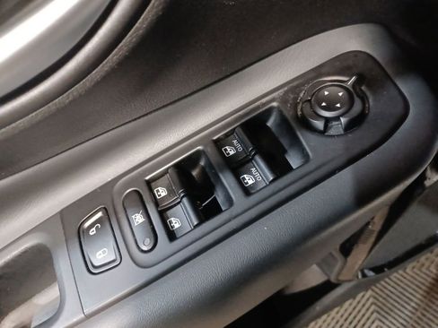 Used 2022 Jeep Renegade Altitude w/ Convenience Group image 15