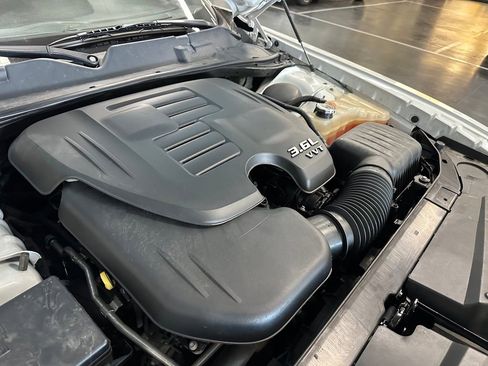 Used 2016 Dodge Challenger SXT Plus image 29