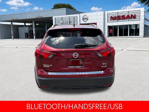 Used 2019 Nissan Rogue Sport SV w/ Technology Package FWD image 5
