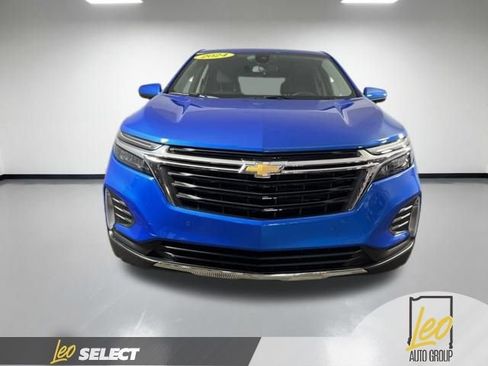 Used 2024 Chevrolet Equinox LT FWD image 2