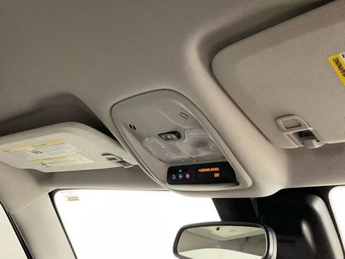 Used 2024 Chevrolet TrailBlazer LT w/ Convenience Package image 22