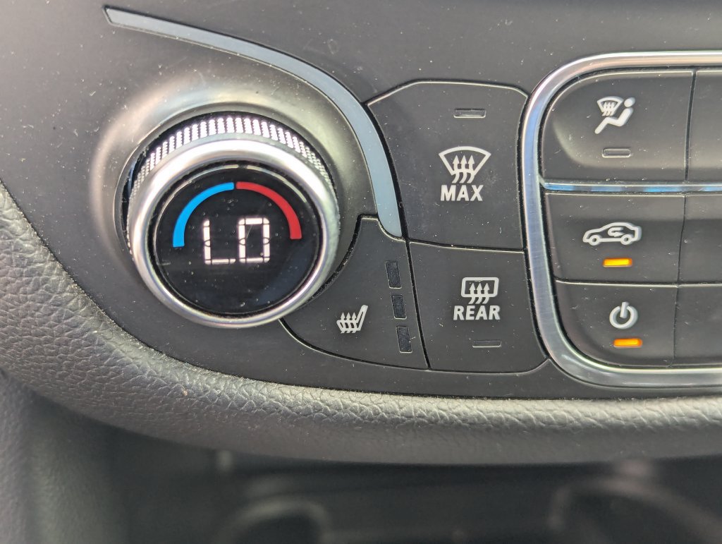 Used 2019 Chevrolet Equinox Premier AWD/4WD image 21