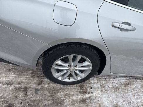 Used 2017 Chevrolet Malibu LT image 10