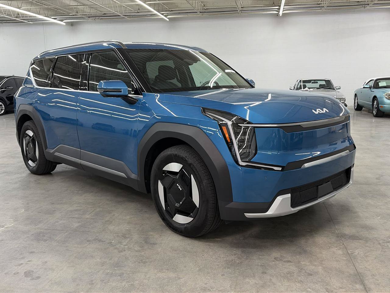 Used 2024 Kia EV9 Wind AWD/4WD image 4