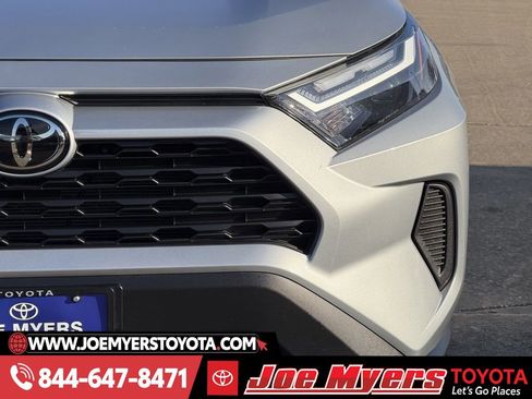 Used 2025 Toyota RAV4 LE image 4