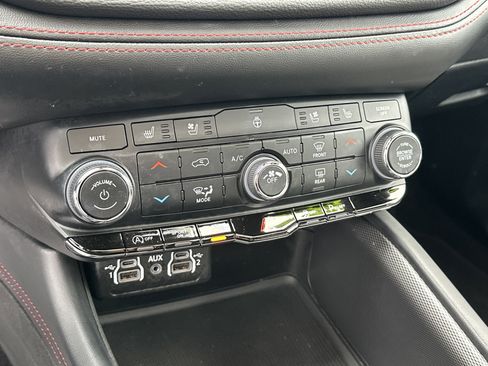 Used 2024 Dodge Durango GT image 22