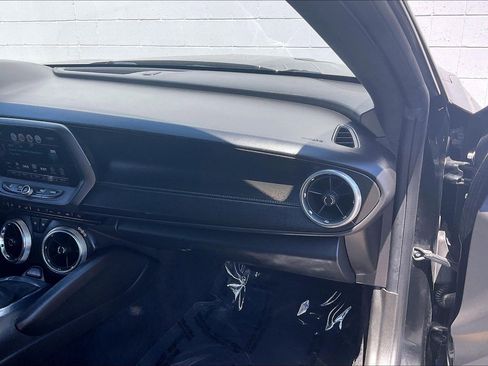 Used 2017 Chevrolet Camaro SS RWD image 21