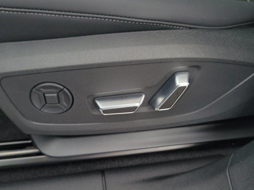 Certified 2026 Audi Q3 quattro 2.0T AWD/4WD image 17