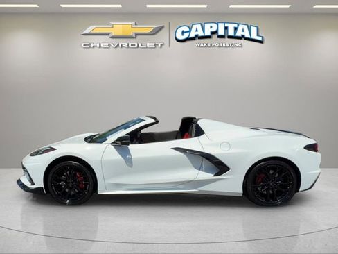 Used 2024 Chevrolet Corvette Stingray Preferred Conv w/ Stealth Interior Trim Package RWD image 2
