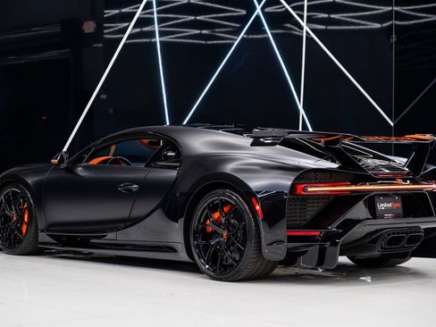Used 2023 Bugatti Chiron Pur Sport AWD/4WD image 18