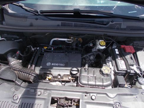 Used 2018 Buick Encore Sport Touring w/ Safety Package FWD image 10