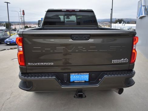 Certified 2022 Chevrolet Silverado 3500 High Country w/ Z71 Off-Road Package image 9