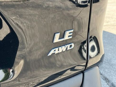 Used 2024 Toyota RAV4 LE AWD/4WD image 15