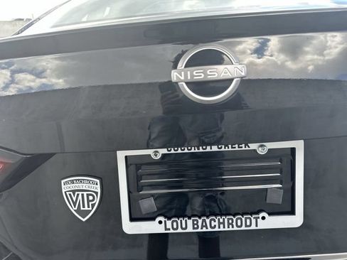 Used 2024 Nissan Altima 2.5 SV FWD image 13