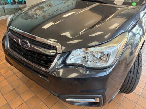 Used 2017 Subaru Forester 2.5i Limited image 9