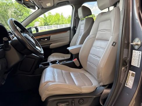 Used 2017 Honda CR-V Touring image 14