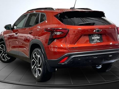 Used 2024 Chevrolet Trax RS FWD image 13