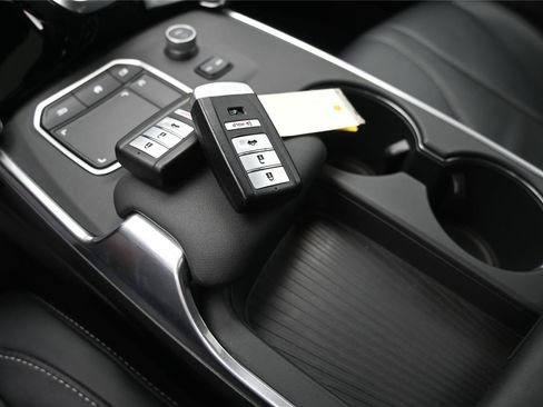 Used 2023 Acura TLX w/ Technology Package FWD image 7