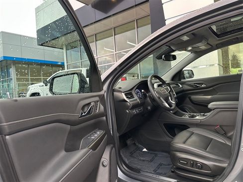 Used 2022 GMC Acadia SLT w/ Elevation Edition image 55