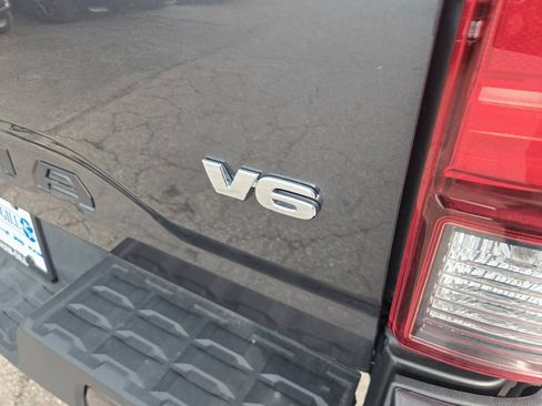 Used 2023 Toyota Tacoma SR image 13