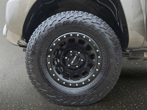 Used 2012 Toyota Tacoma PreRunner image 35