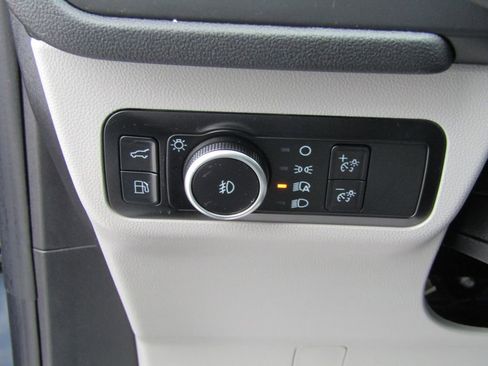 Used 2025 Ford Escape Base w/ PHEV Premium Package image 17