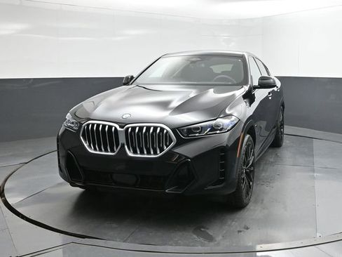 New 2026 BMW X6 xDrive40i w/ Climate Comfort Package image 30