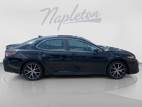 Used 2024 Toyota Camry SE FWD image 9